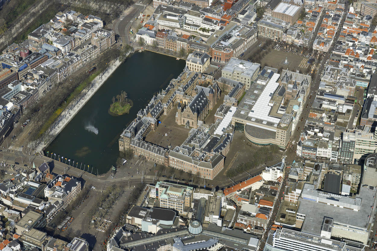 Luchtfoto Hofvijver, Binnenhof en Buitenhof